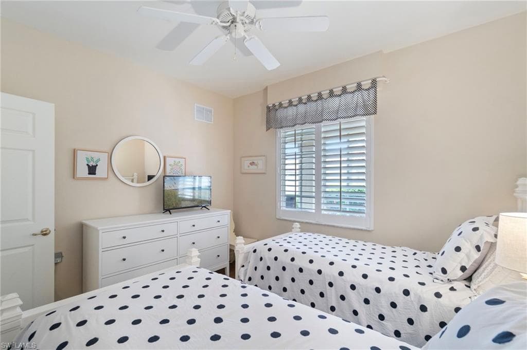 3977 Bishopwood Ct E 104, Naples, FL 34114-20