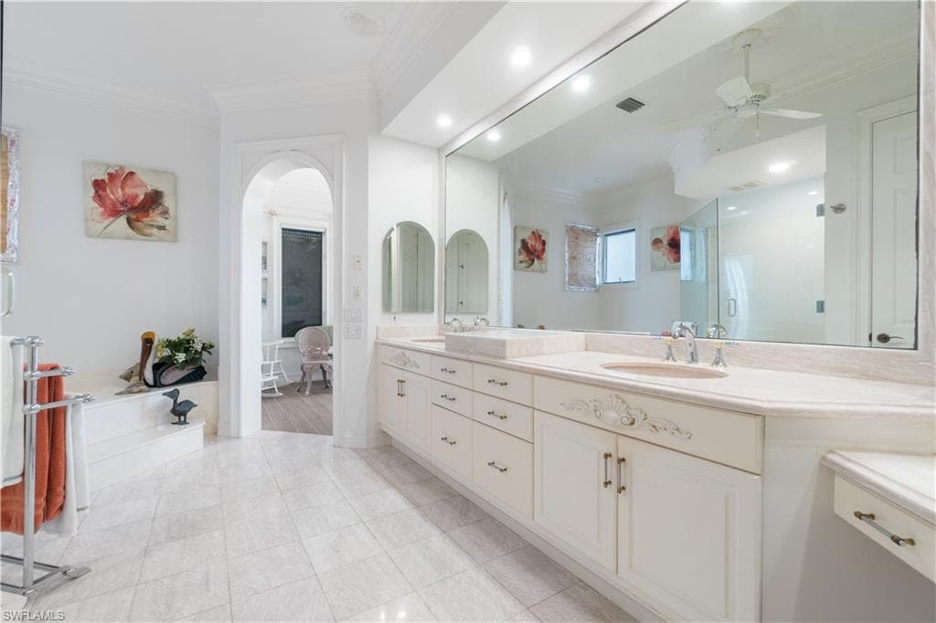 108 Hispaniola Ln, Bonita Springs, FL 34134-26