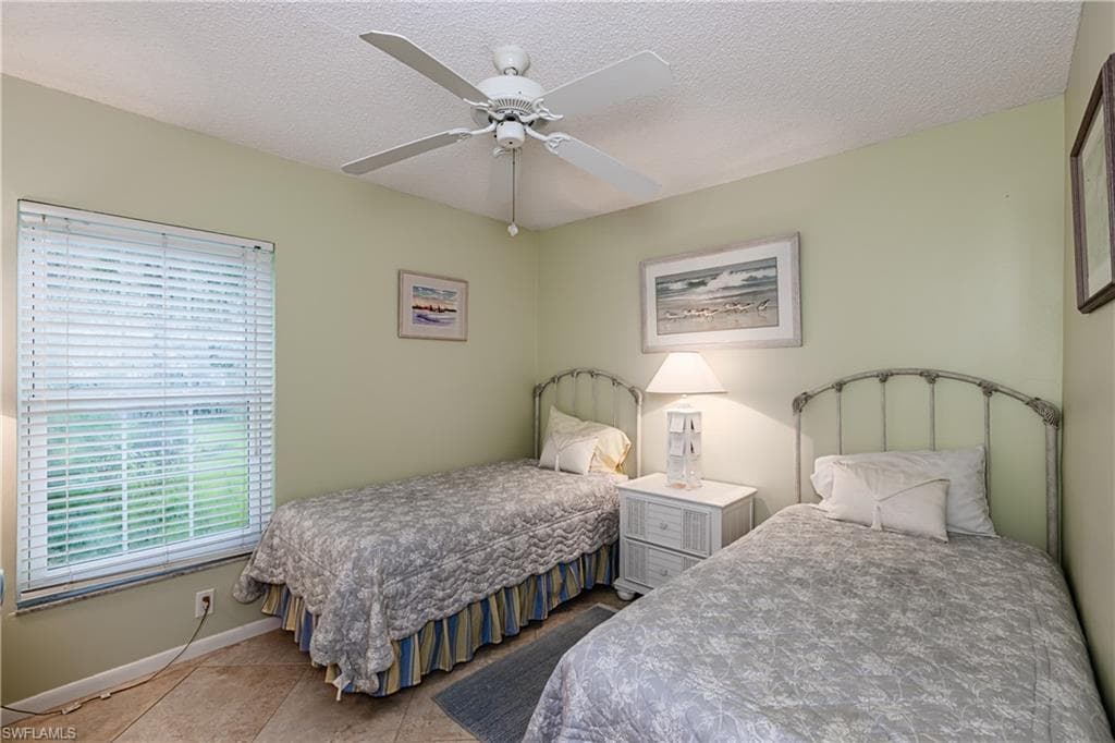 1708 Kings Lake Blvd 5, Naples, FL 34112-11