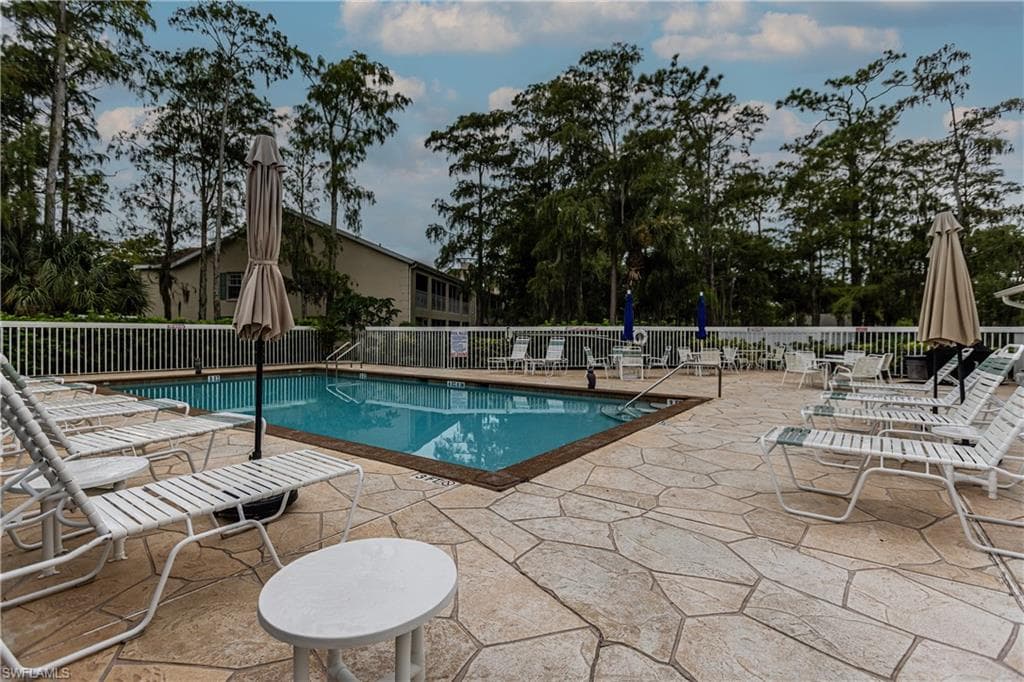 1708 Kings Lake Blvd 5, Naples, FL 34112-18