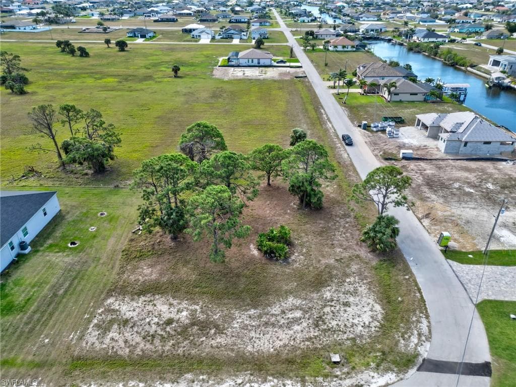1653 36th Ave, Cape Coral, FL 33993-10