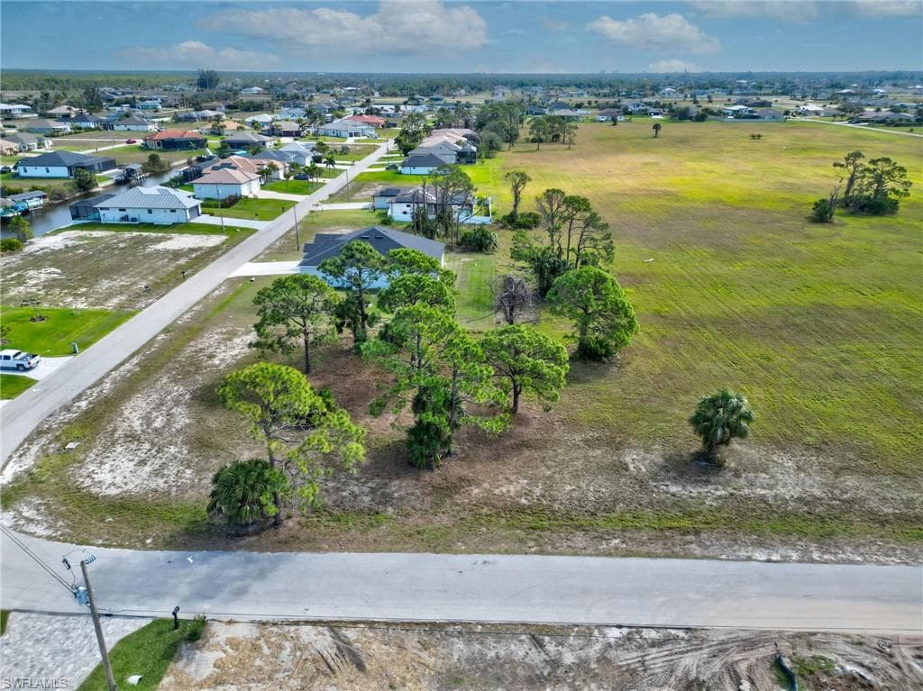 1653 36th Ave, Cape Coral, FL 33993-12