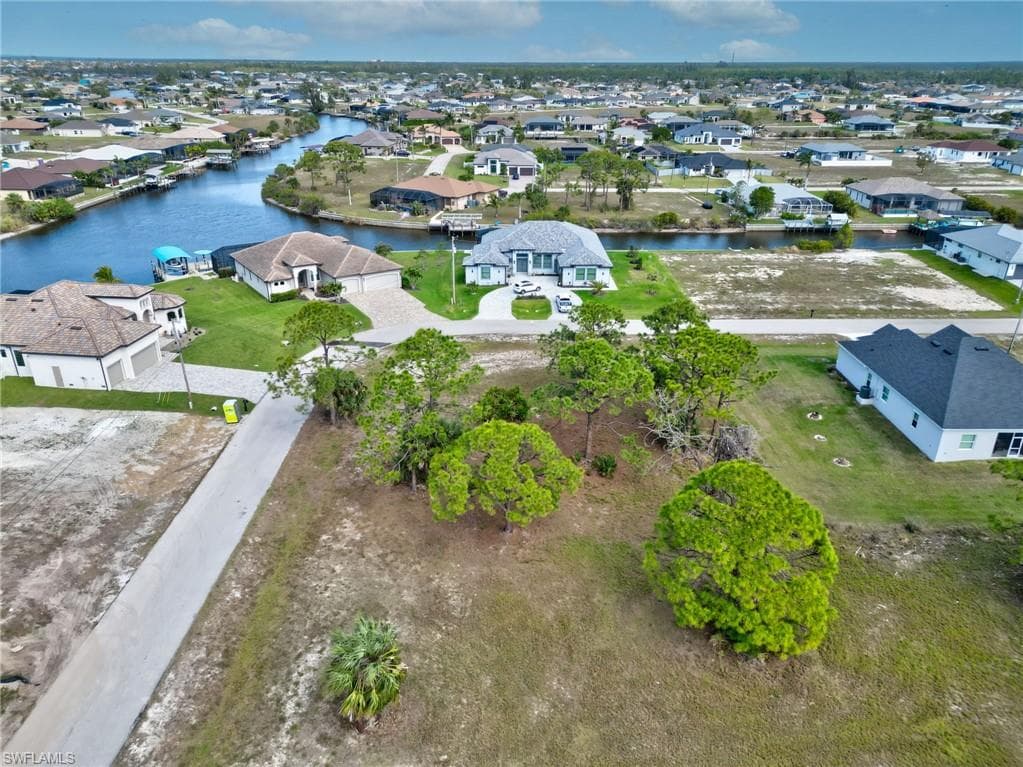 1653 36th Ave, Cape Coral, FL 33993-8
