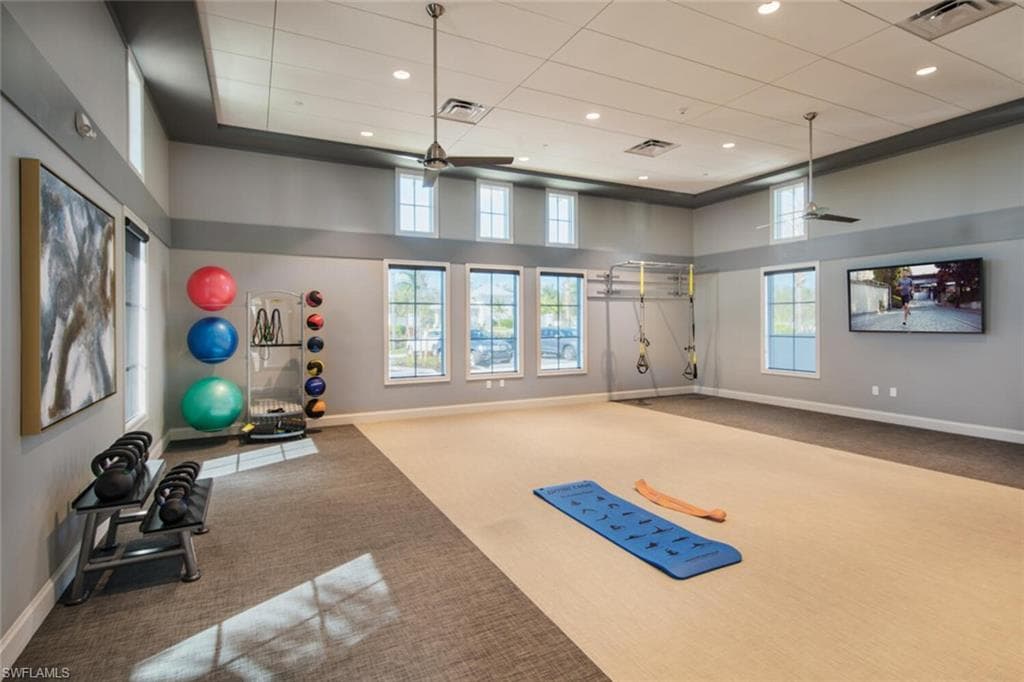 9213 Cayman Dr, Naples, FL 34114-25