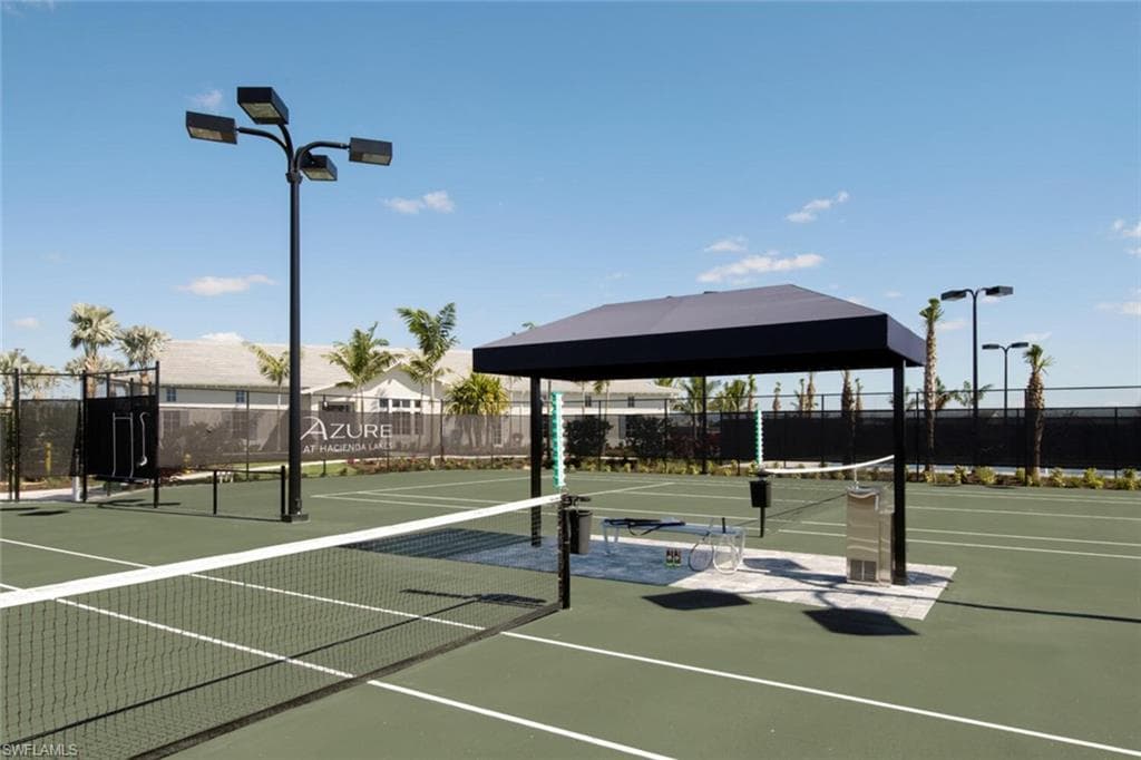 9213 Cayman Dr, Naples, FL 34114-29