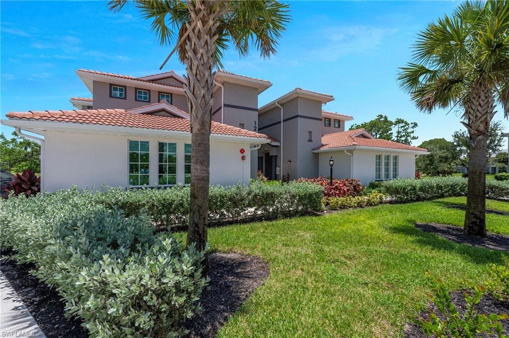 12061 Santaluz Dr 201, Fort Myers, FL 33913-4