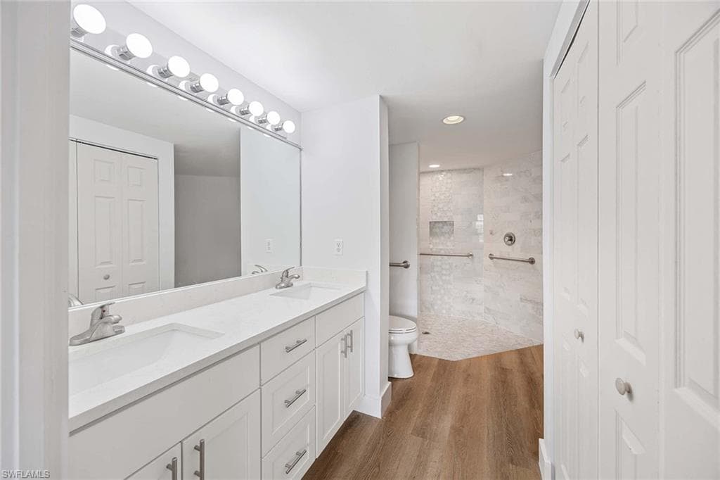 5040 Cedar Springs Dr 101, Naples, FL 34110-18