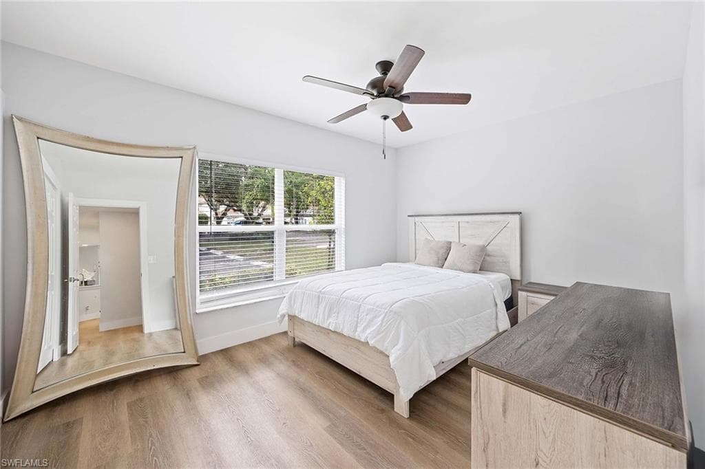 5040 Cedar Springs Dr 101, Naples, FL 34110-22
