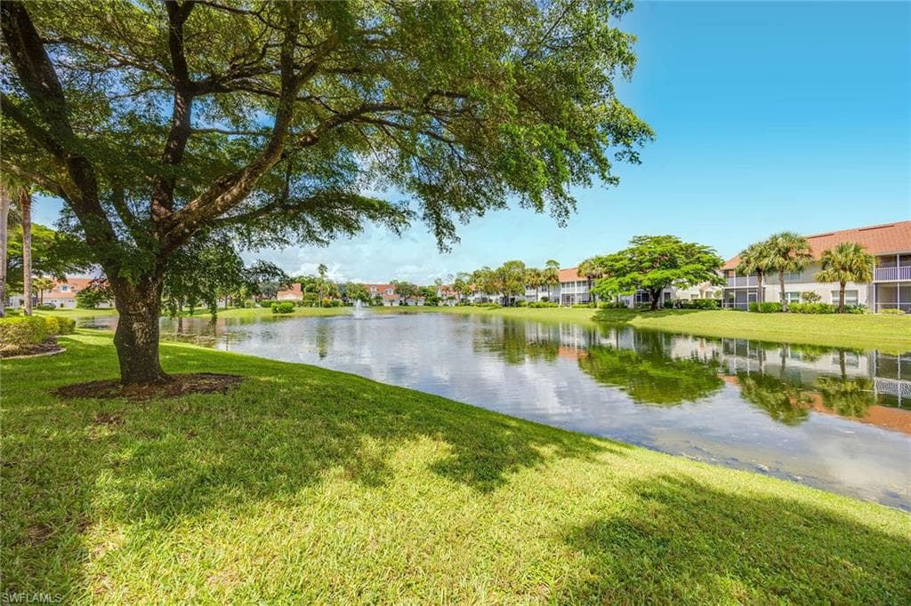 5040 Cedar Springs Dr 101, Naples, FL 34110-27