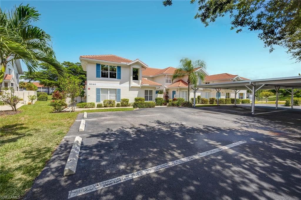 5040 Cedar Springs Dr 101, Naples, FL 34110-1