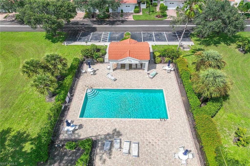 5040 Cedar Springs Dr 101, Naples, FL 34110-32