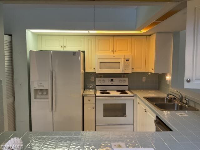 4190 Jace Ct, Estero, FL 33928-3