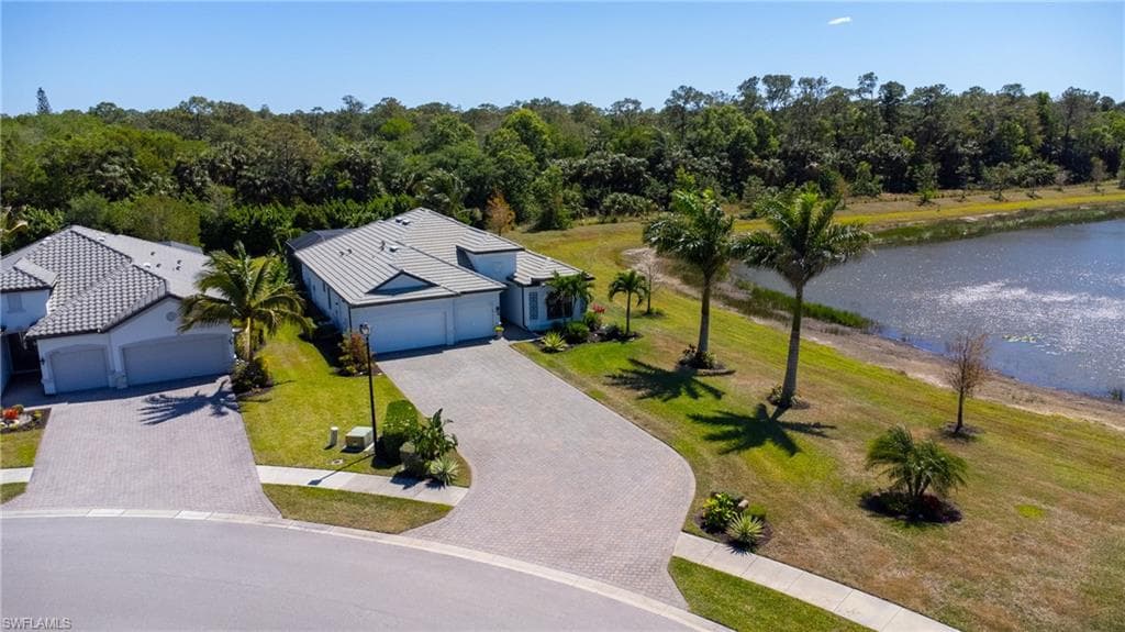 2302 Grenadines Way, Naples, FL 34120-2