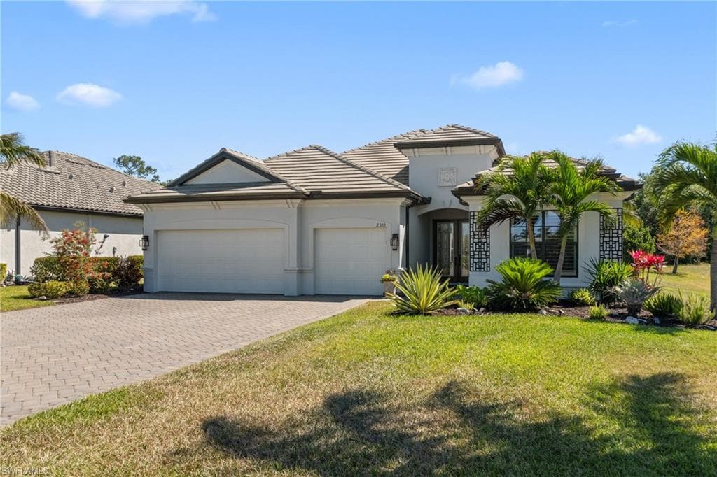 2302 Grenadines Way, Naples, FL 34120-3