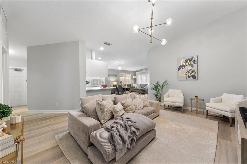 3238 Barbados Ln, Naples, FL 34119-8