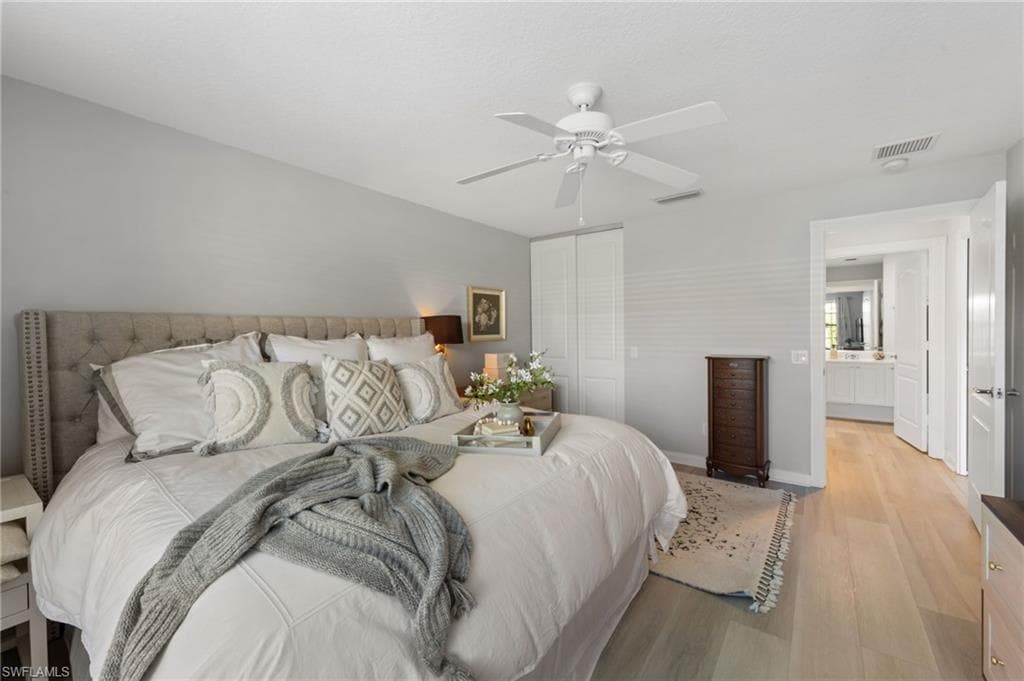 3238 Barbados Ln, Naples, FL 34119-2