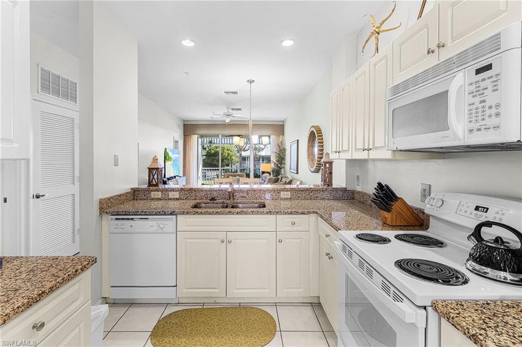 7910 Mahogany Run 1225, Naples, FL 34113-8