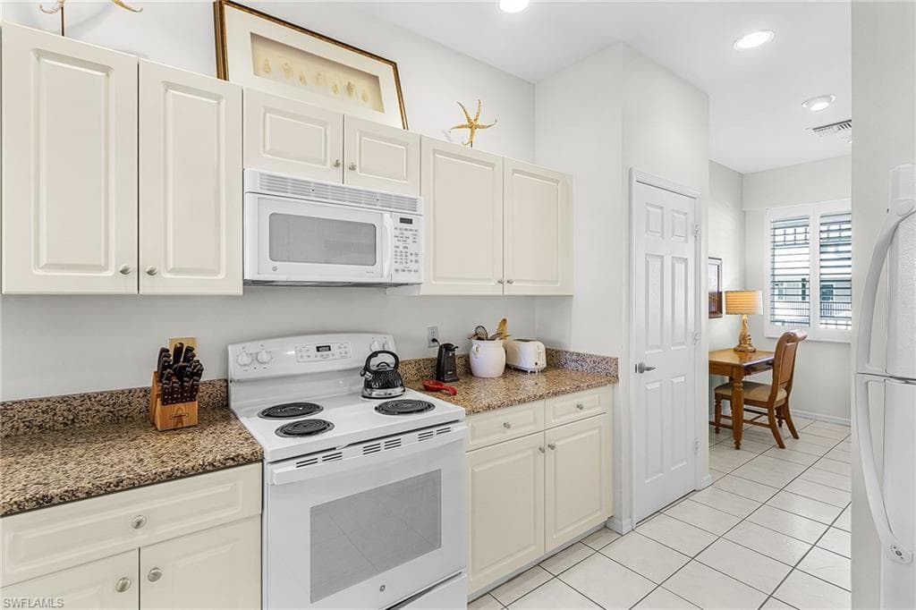 7910 Mahogany Run 1225, Naples, FL 34113-9