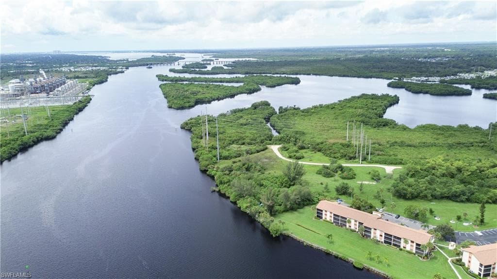 16000 Bay Pointe Blvd 307, North Fort Myers, FL 33917-1