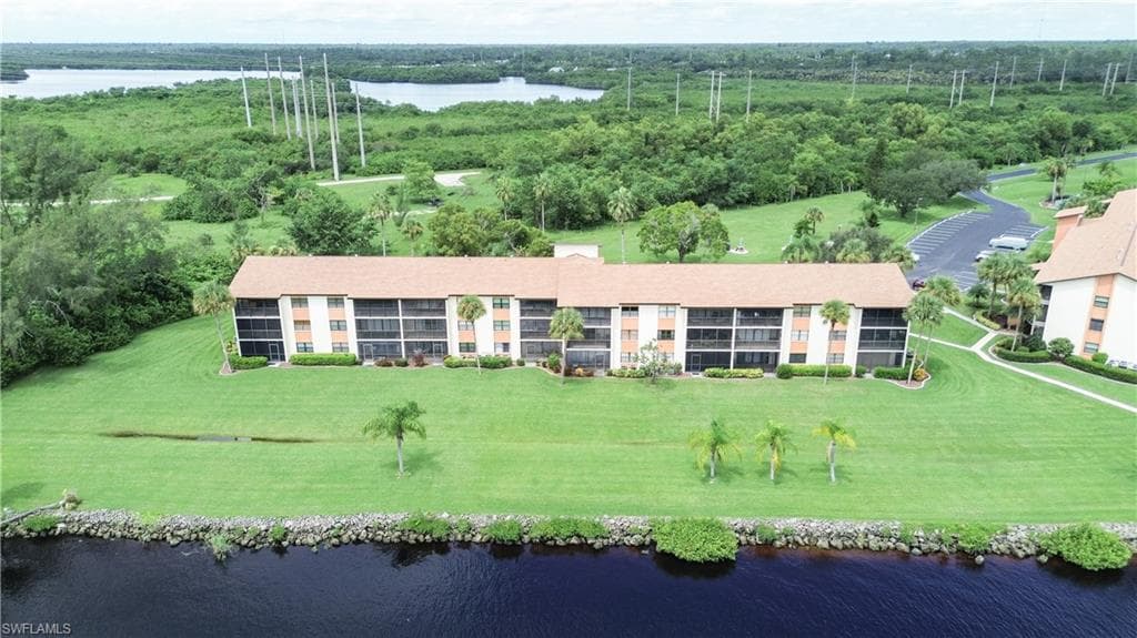 16000 Bay Pointe Blvd 307, North Fort Myers, FL 33917-23