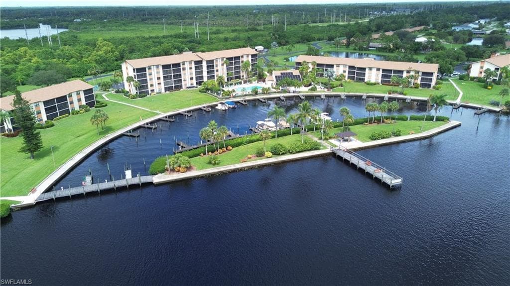 16000 Bay Pointe Blvd 307, North Fort Myers, FL 33917-26