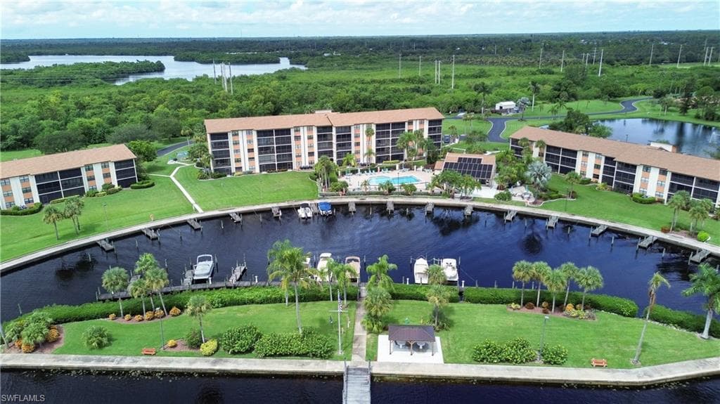 16000 Bay Pointe Blvd 307, North Fort Myers, FL 33917-28