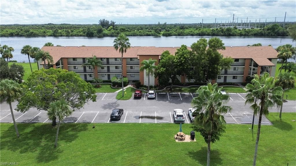 16000 Bay Pointe Blvd 307, North Fort Myers, FL 33917-3