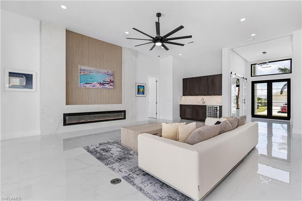 4240 33rd Ln, Cape Coral, FL 33993-4