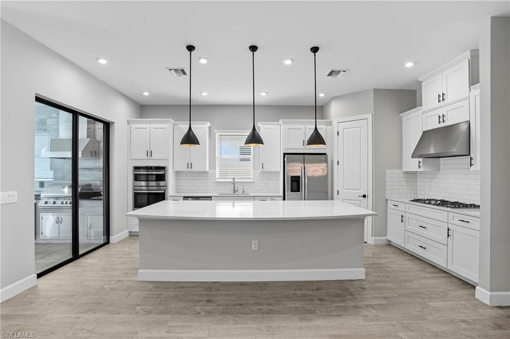 15254 Arpino Ct, Naples, FL 34114-10