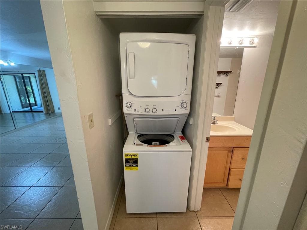 28150 Pine Haven Way 27, Bonita Springs, FL 34135-19