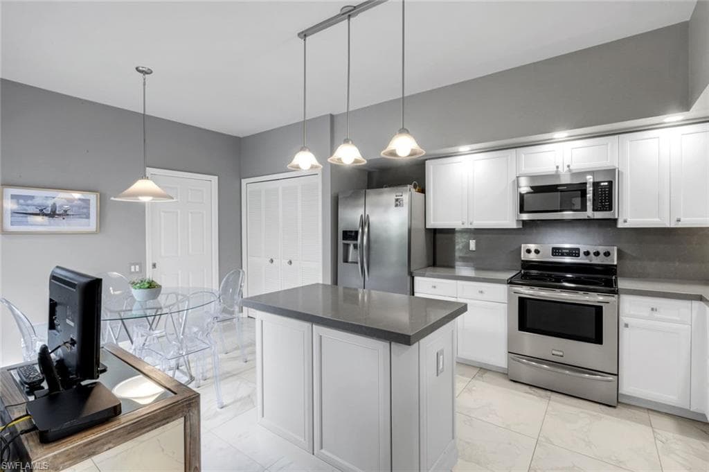 11626 Quail Village Way, Naples, FL 34119-13