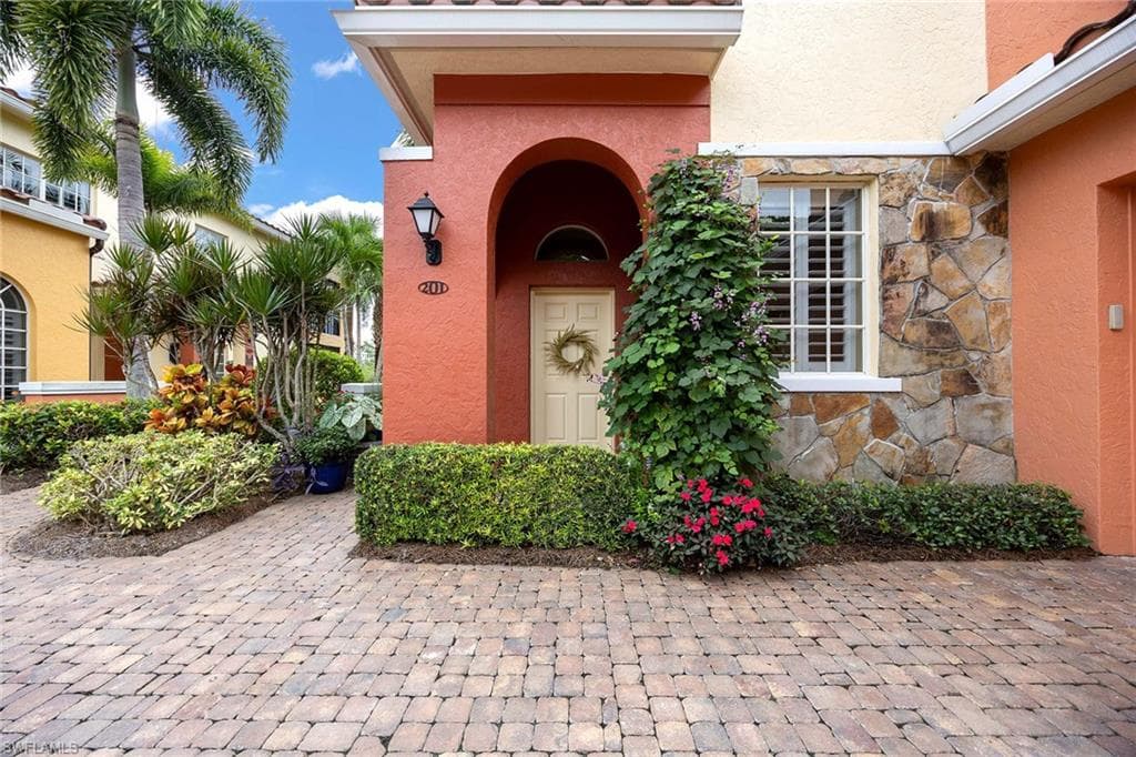 8551 Via Lungomare Cir 201, Estero, FL 33928-6