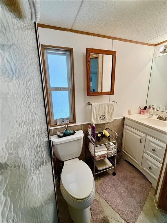 10491 Wales Loop, Bonita Springs, FL 34135-11