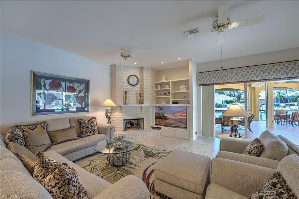 1639 Mcilvaine Ct, Marco Island, FL 34145-13