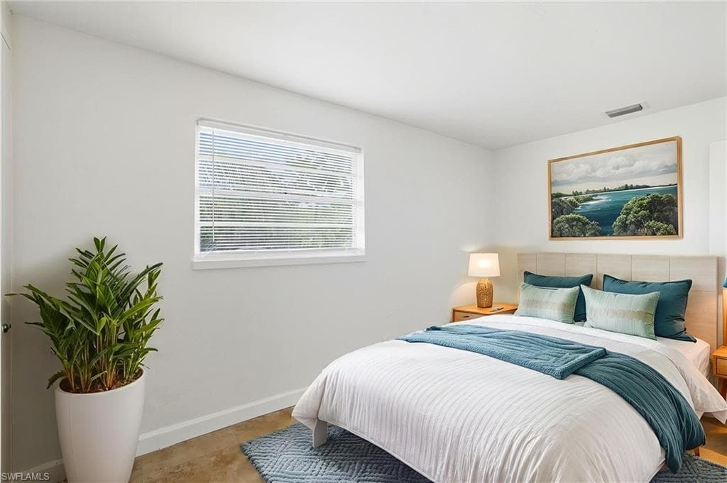 2662/2656 Mangrove St, Naples, FL 34112-33