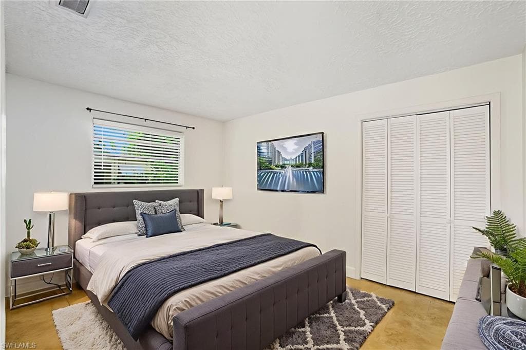 2662/2656 Mangrove St, Naples, FL 34112-34