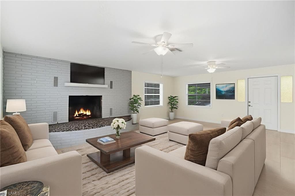 2662/2656 Mangrove St, Naples, FL 34112-3