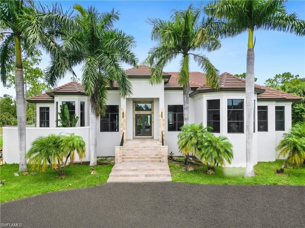 1361 Golden Gate Blvd W, Naples, FL 34120-2