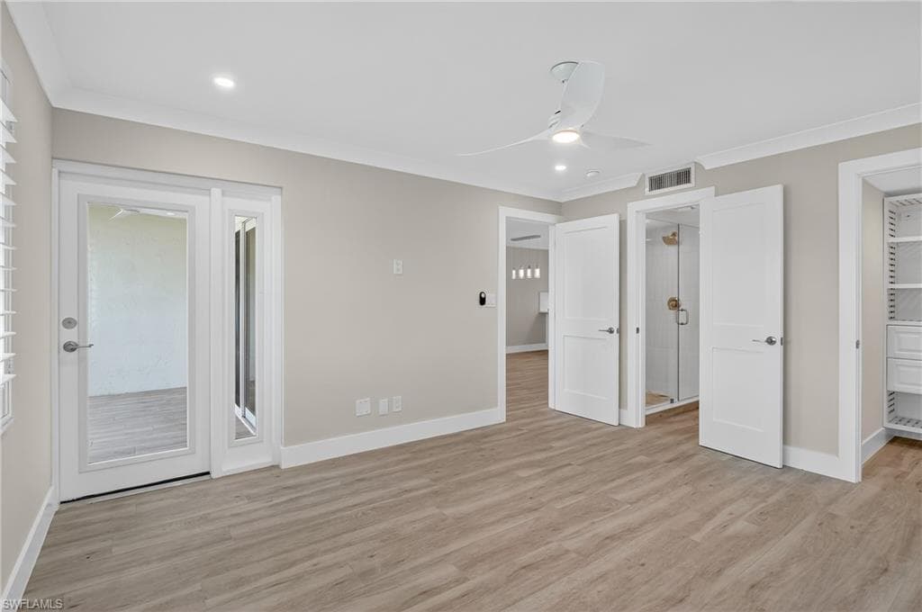 29 High Point Cir E 204, Naples, FL 34103-11