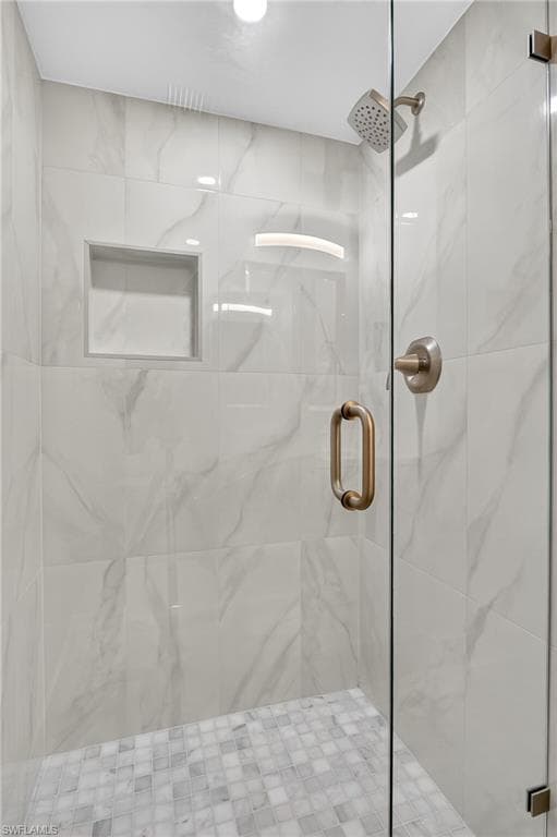 29 High Point Cir E 204, Naples, FL 34103-21