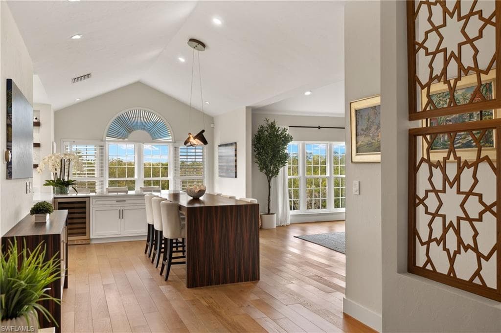 4460 Yacht Harbor Dr, Naples, FL 34112-2