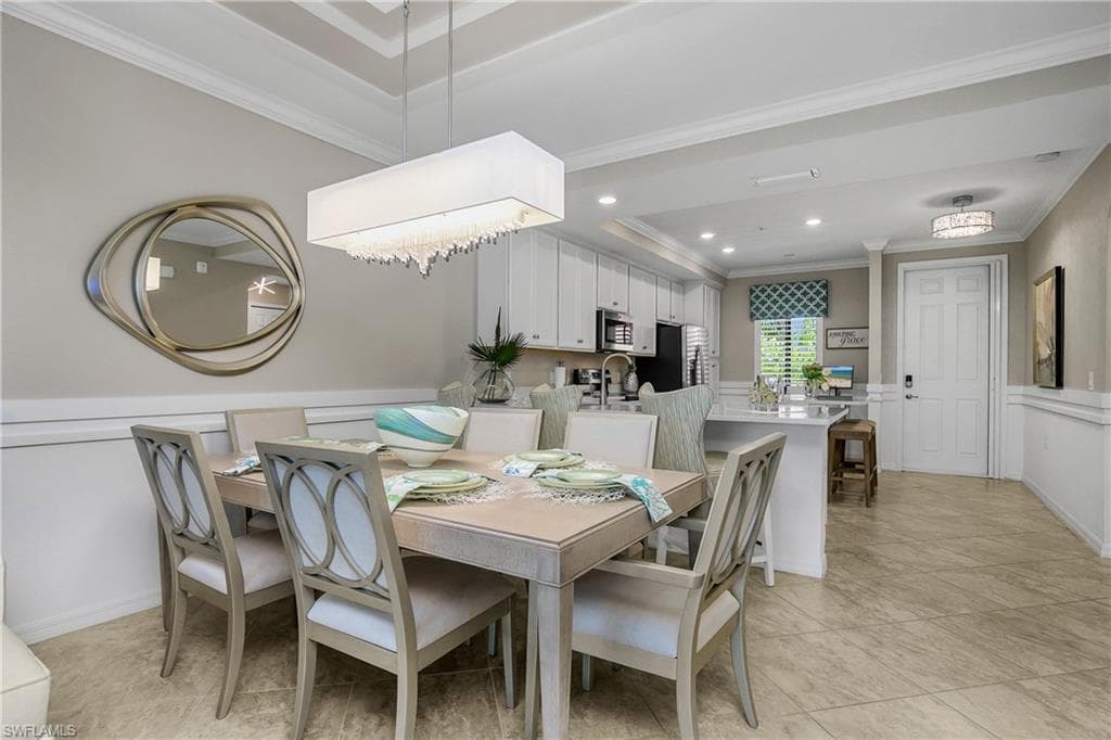 9590 Trevi Ct 5325, Naples, FL 34113-8