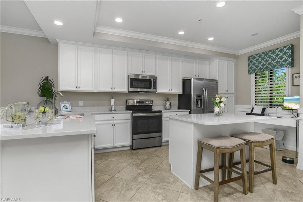 9590 Trevi Ct 5325, Naples, FL 34113-12