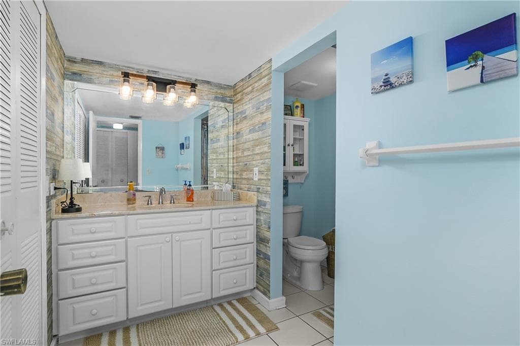 215 Cypress Way E C1, Naples, FL 34110-15