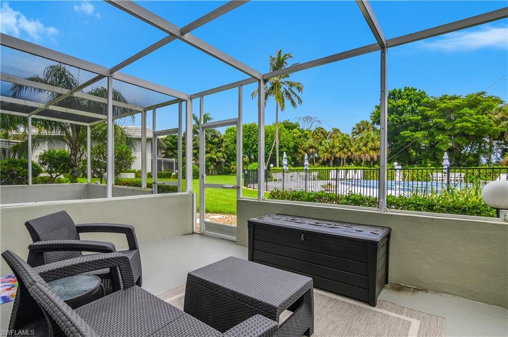 215 Cypress Way E C1, Naples, FL 34110-1