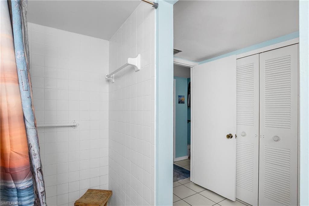 215 Cypress Way E C1, Naples, FL 34110-27