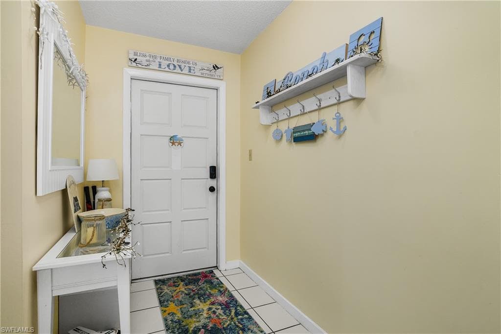 215 Cypress Way E C1, Naples, FL 34110-28