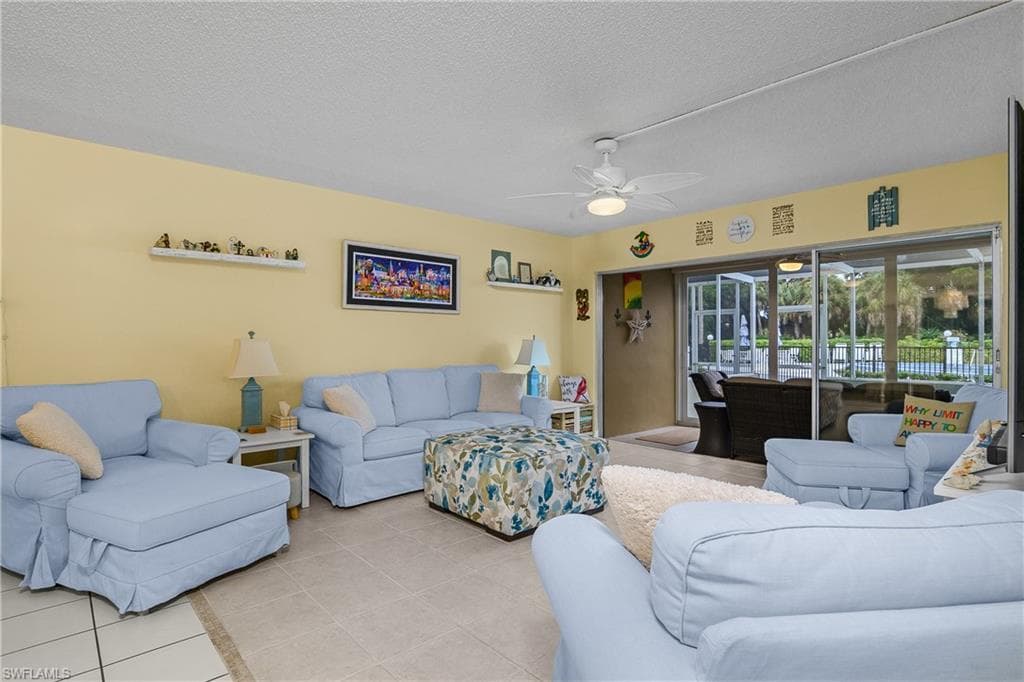215 Cypress Way E C1, Naples, FL 34110-5