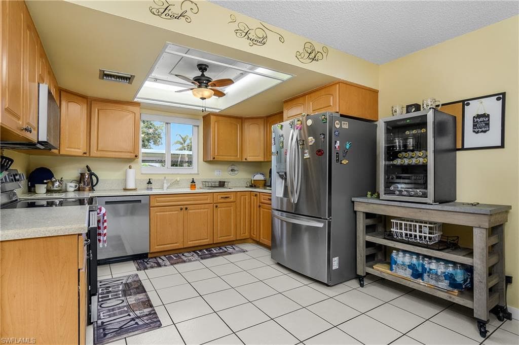215 Cypress Way E C1, Naples, FL 34110-7