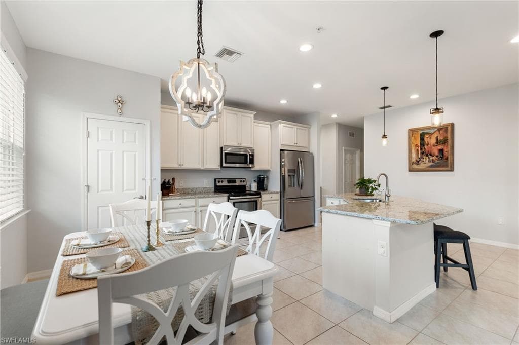 18239 Creekside Preserve Loop 202, Fort Myers, FL 33908-8
